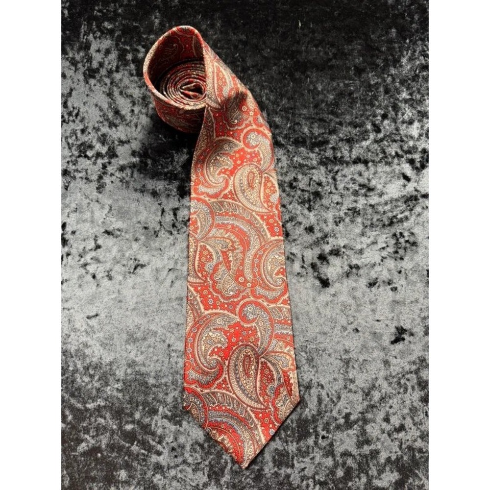 Etienne Aigner Vintage Tie Red Blue Paisley Men's Necktie 3.75" Wide